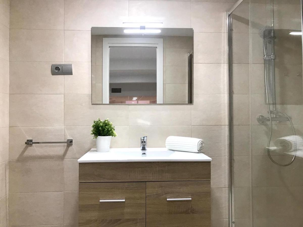 Modern & Spacious Apartment In Plaza De La Merced Málaga Dış mekan fotoğraf