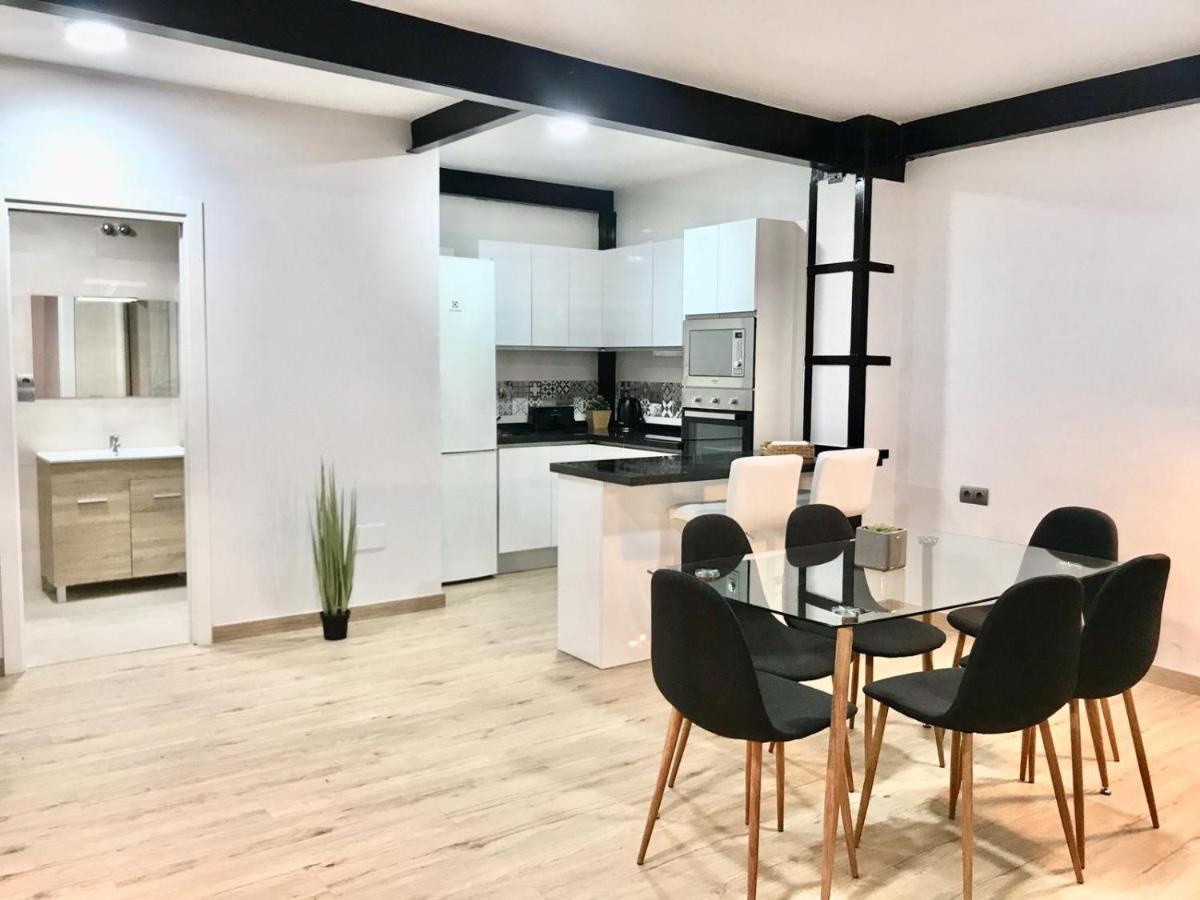 Modern & Spacious Apartment In Plaza De La Merced Málaga Dış mekan fotoğraf